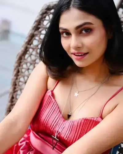 Call Girls Service in Sirathu